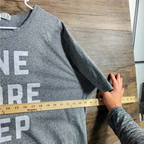 ZYIA Gray Motivational One More Rep Mens Short Sleeve Tee - Picture 4 of 7